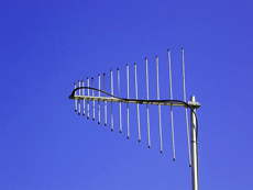 Antenna for the VHF and UHF bands (140-470 MHz)