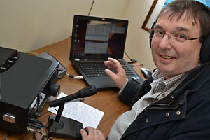 Jim Bacon G3YLA na Caister Radio Station GB0CMS