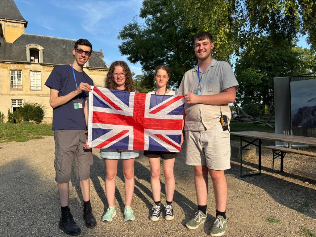 Leon, 2E0VUF; Sophie,M7IJG; Emily, M7HPU and-Sam, M0UEL